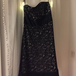 White House Black Market lace strapless dress sz 4